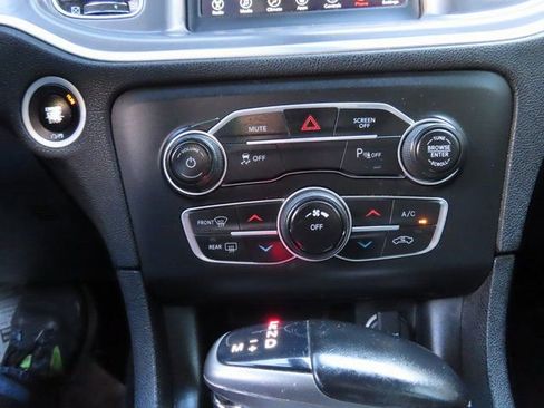 Used 2021 Dodge Charger SXT w/ Leather Interior Group image 21