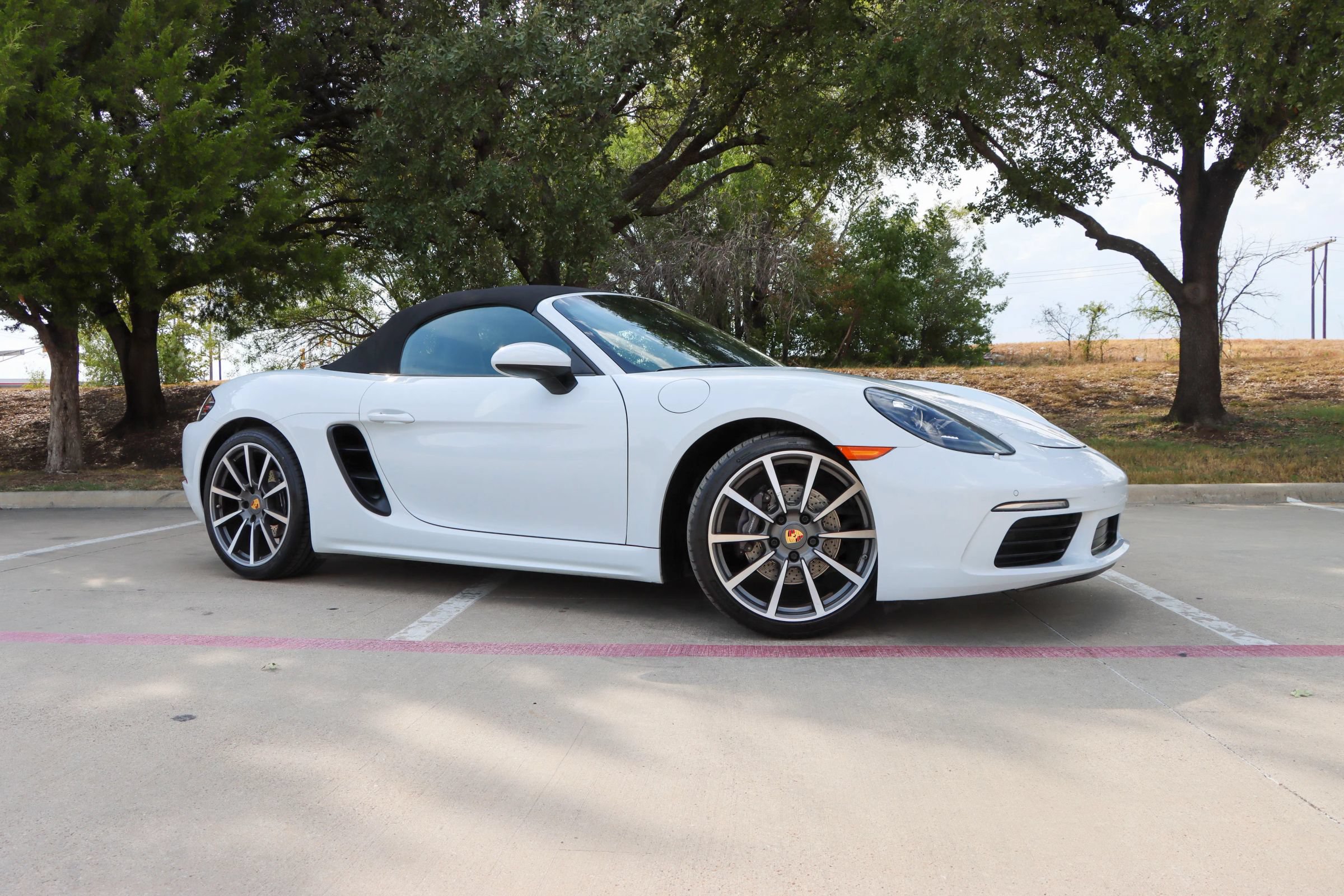 Used 2019 Porsche 718 Boxster RWD image 9