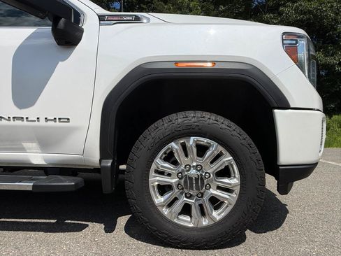 Used 2021 GMC Sierra 2500 Denali w/ Technology Package AWD/4WD image 10
