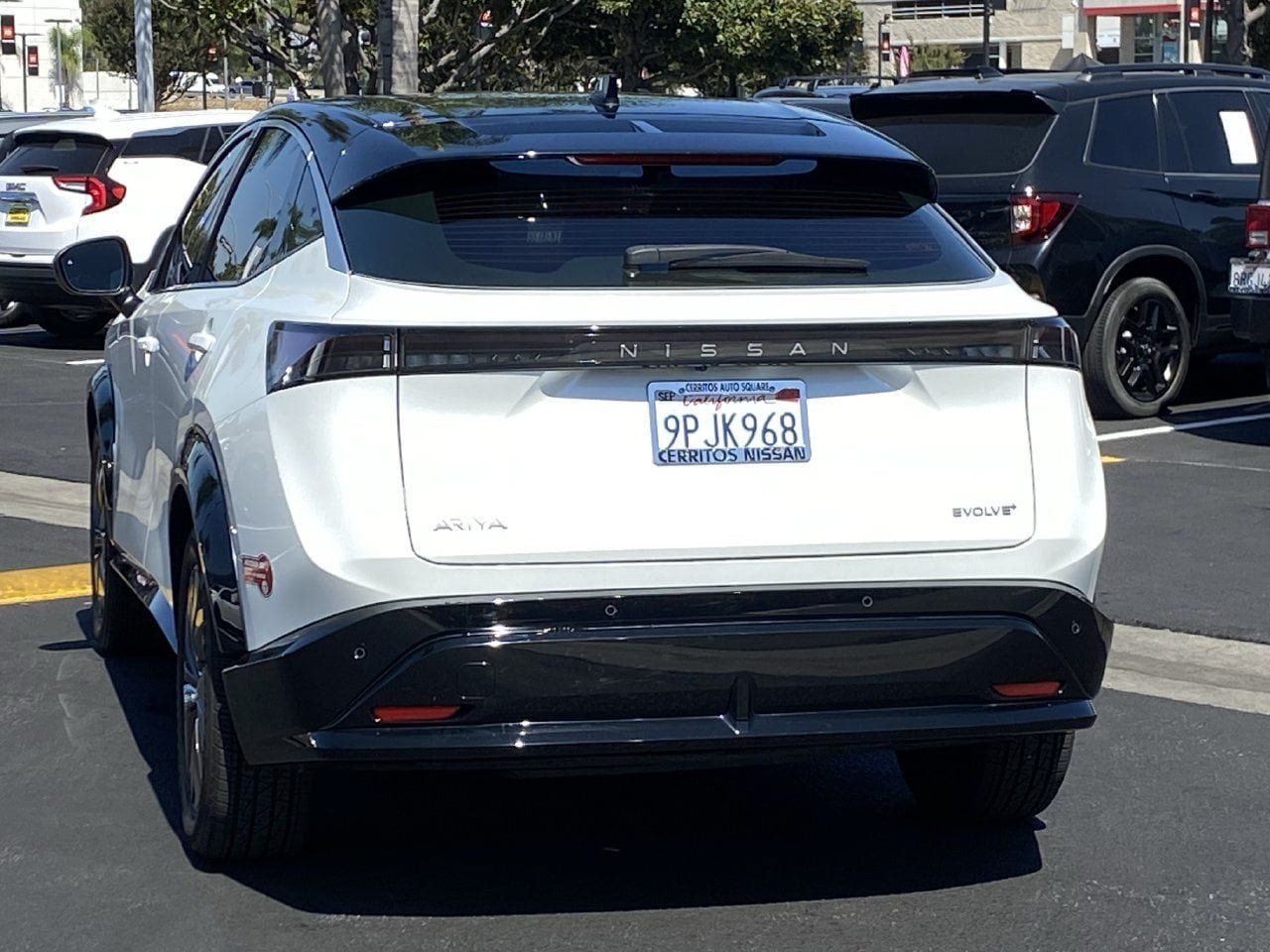 Certified 2024 Nissan Ariya FWD image 4