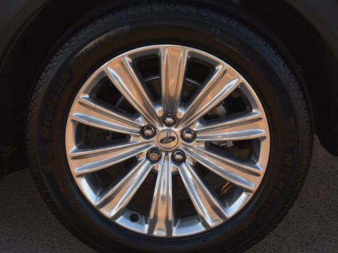 Used 2021 Ford Explorer Limited w/ Equipment Group 301A image 10