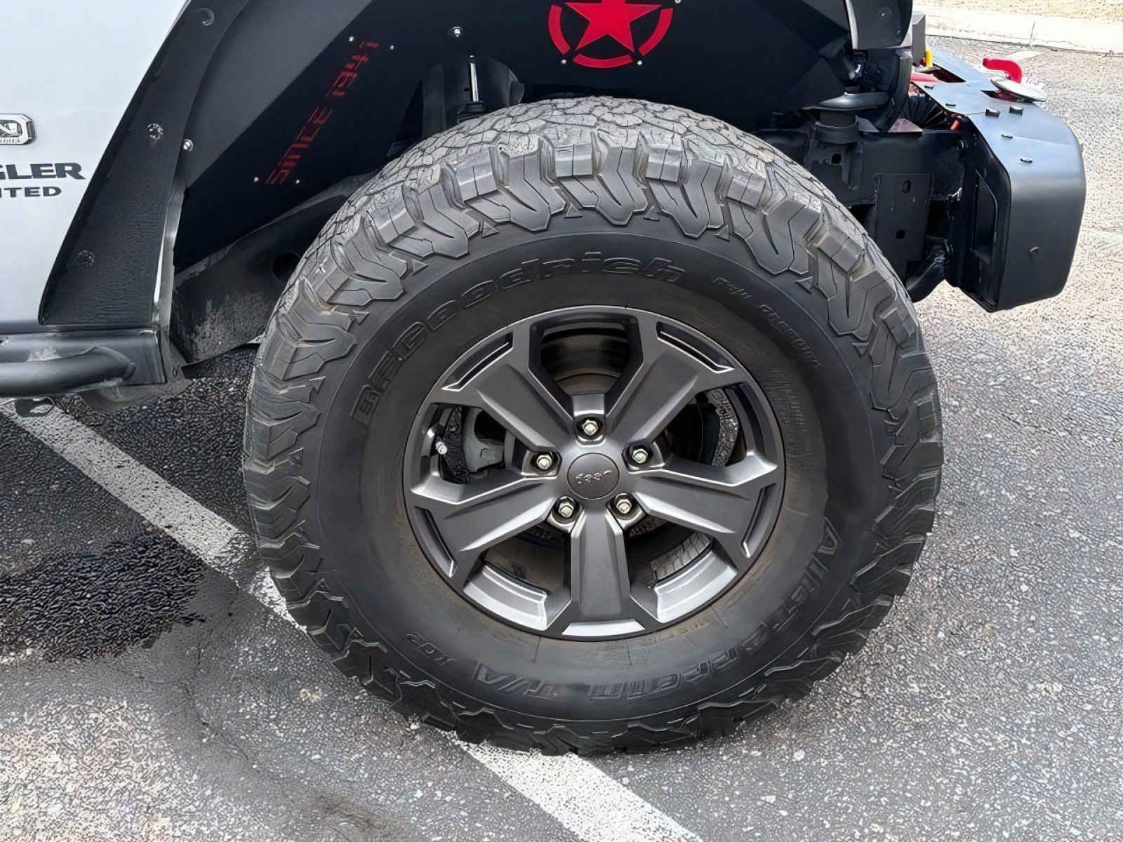 Used 2017 Jeep Wrangler Unlimited Rubicon AWD/4WD image 9