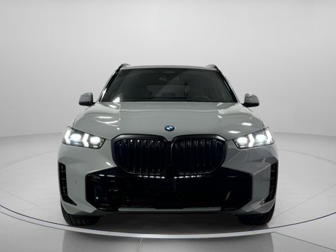 New 2026 BMW X5 xDrive40i w/ M Sport Package image 2