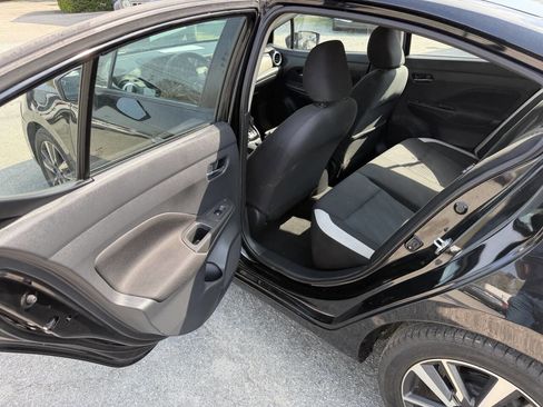 Used 2021 Nissan Versa SV image 13