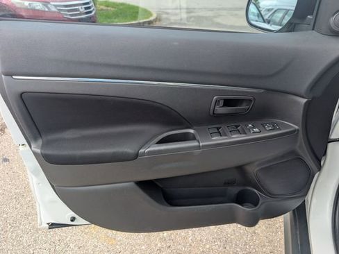 Used 2015 Mitsubishi Outlander Sport ES FWD image 9
