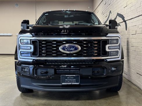 Used 2025 Ford F450 Platinum w/ FX4 Off-Road Package image 13
