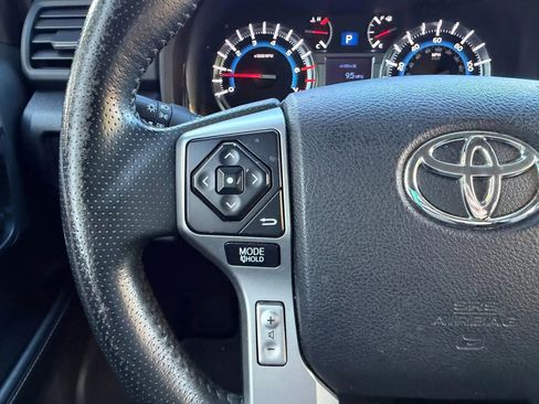 Used 2016 Toyota 4Runner SR5 image 21