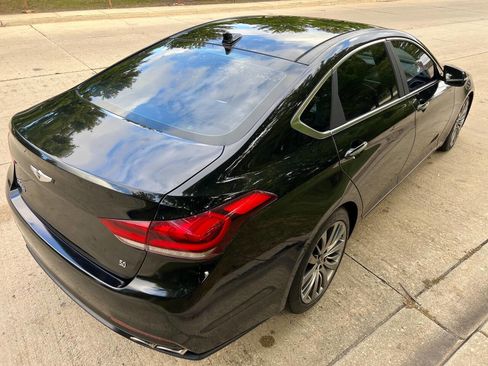 Used 2015 Hyundai Genesis 5.0 image 6