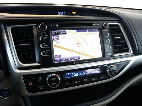 Used 2019 Toyota Highlander XLE image 51