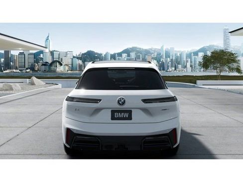 New 2026 BMW iX xDrive60 w/ M Sport Package image 5