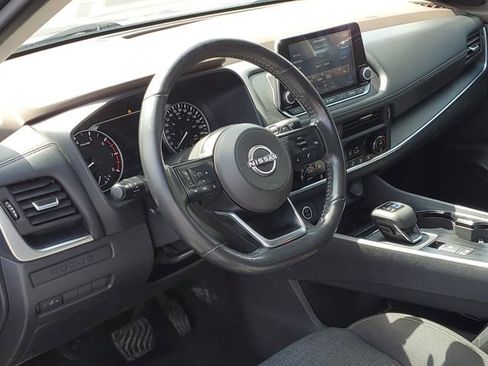 Used 2022 Nissan Rogue S image 17