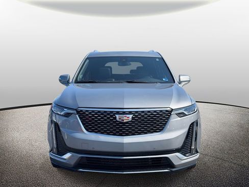 Used 2025 Cadillac XT6 Premium Luxury image 8
