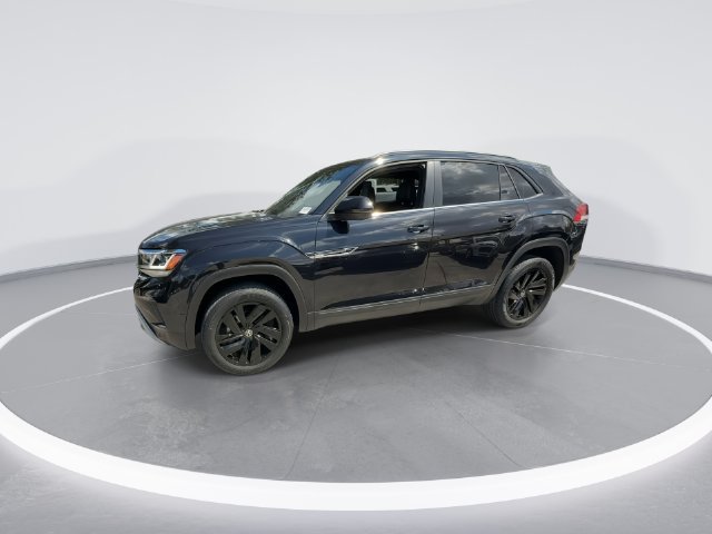 Used 2022 Volkswagen Atlas Cross Sport SE w/ Black Wheel Package FWD image 4