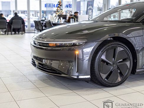 Used 2024 Lucid Air Touring image 5