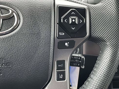 Used 2022 Toyota Tacoma SR5 RWD image 24