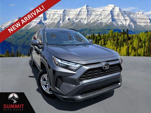 Used 2025 Toyota RAV4 XLE w/ Weather Package AWD/4WD image 1