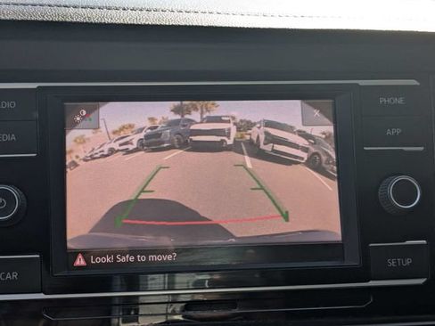 Used 2019 Volkswagen Jetta SE FWD image 19