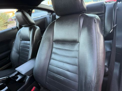 Used 2005 Ford Mustang GT Premium RWD image 33