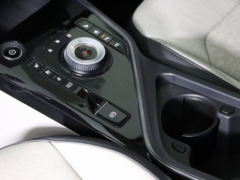 Used 2023 Kia Niro Wave image 45