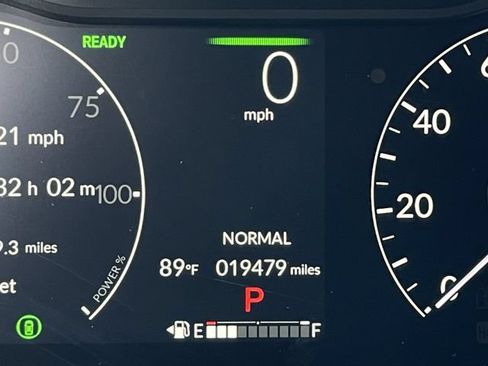 Used 2025 Honda CR-V Sport image 16