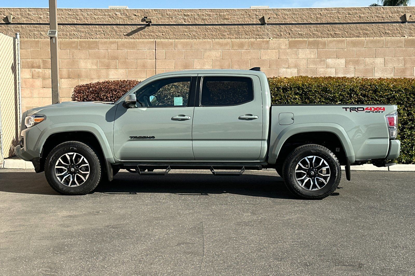 Used 2023 Toyota Tacoma TRD Sport AWD/4WD image 7