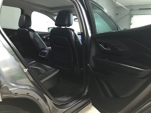 Used 2018 GMC Terrain Denali w/ Advanced Safety Package AWD/4WD image 15