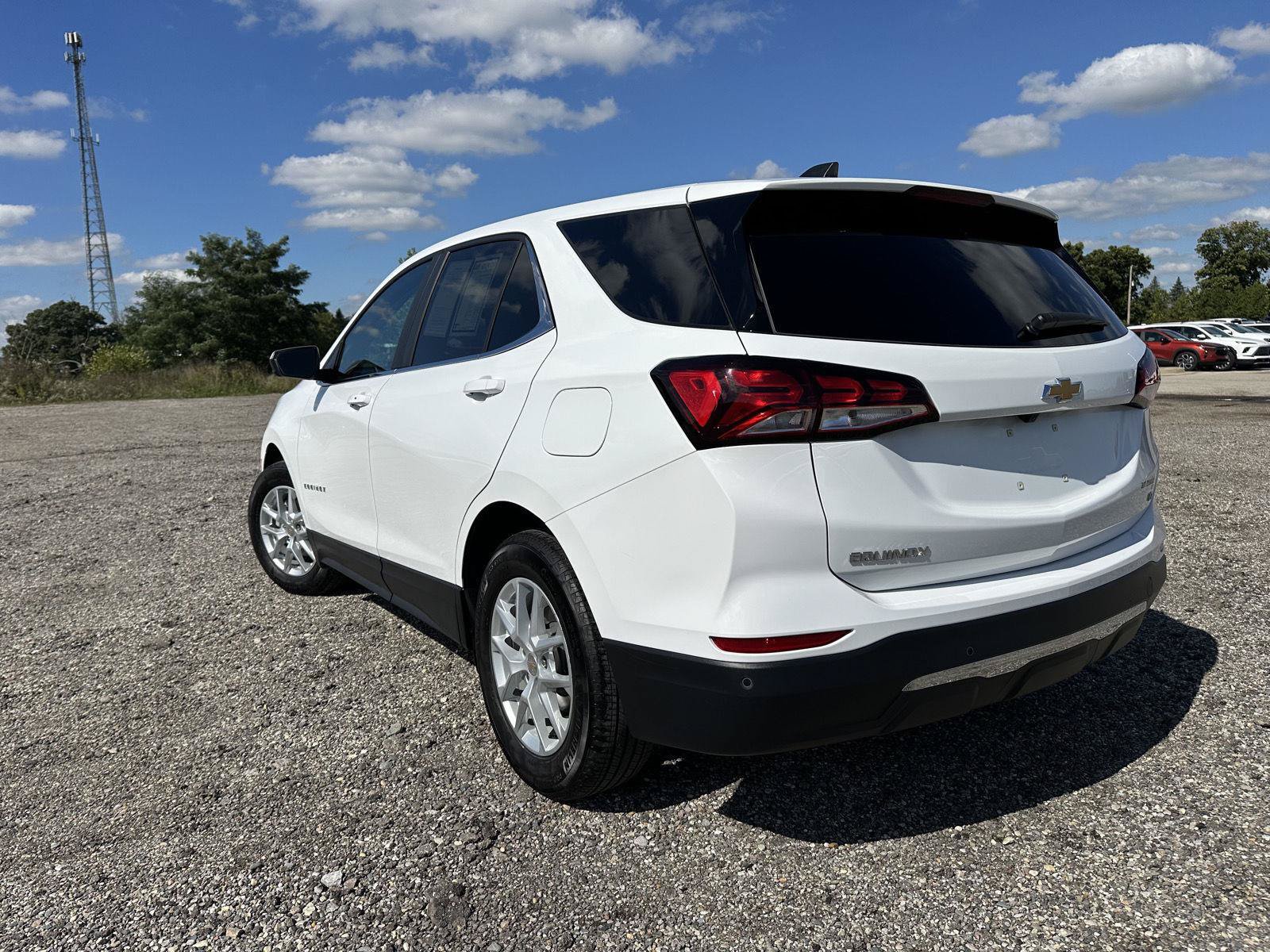 Used 2024 Chevrolet Equinox LT FWD image 25