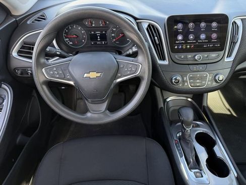 Used 2024 Chevrolet Malibu LT image 12