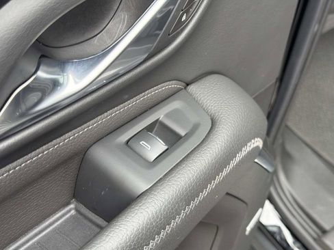 Used 2021 GMC Yukon XL Denali w/ Denali Premium Package image 15