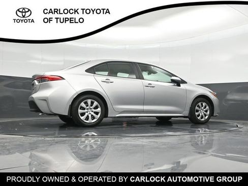 Used 2025 Toyota Corolla LE image 29