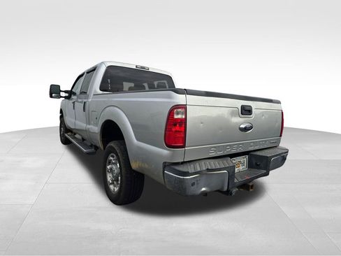 Used 2015 Ford F250 XLT w/ XLT Premium Package image 8