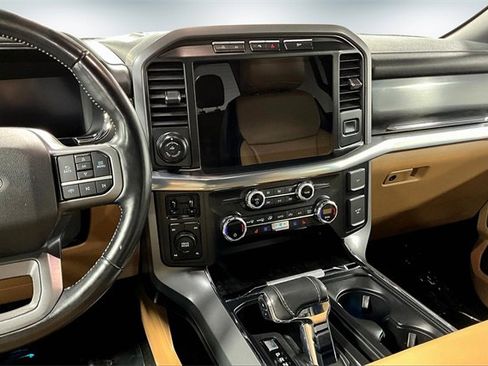 Used 2021 Ford F150 Lariat w/ Tow Technology Package image 11