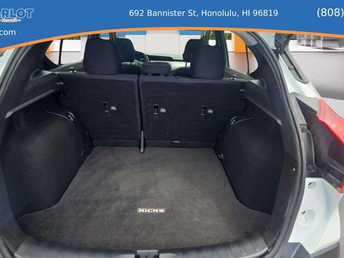 Used 2019 Nissan Kicks S w/ Exterior Package FWD image 13