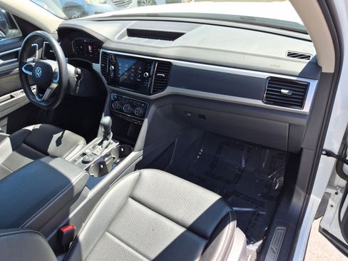 Used 2022 Volkswagen Atlas SEL R-Line AWD/4WD image 34