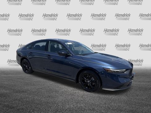 Used 2025 Honda Accord SE image 2