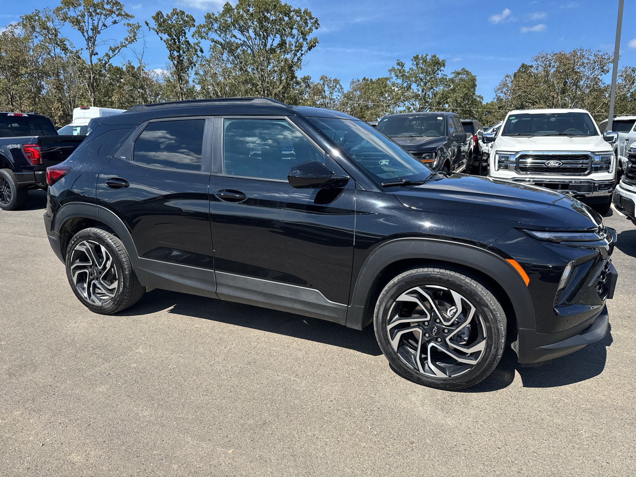 Used 2024 Chevrolet TrailBlazer RS w/ Convenience Package FWD image 5