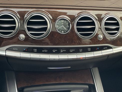 Used 2019 Mercedes-Benz S 560 4MATIC Sedan image 32