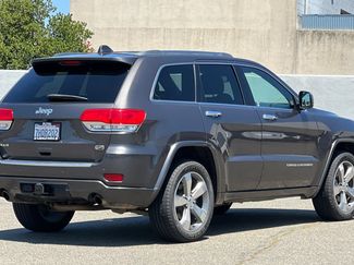 Used 2014 Jeep Grand Cherokee Overland w/ Advanced Technology Group AWD/4WD video 2