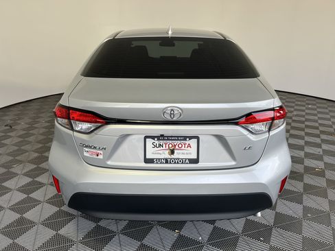 Used 2024 Toyota Corolla LE FWD image 5