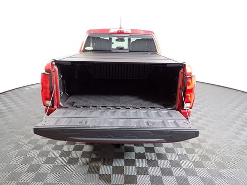 Used 2024 Chevrolet Colorado LT w/ LT Convenience Package III AWD/4WD image 17