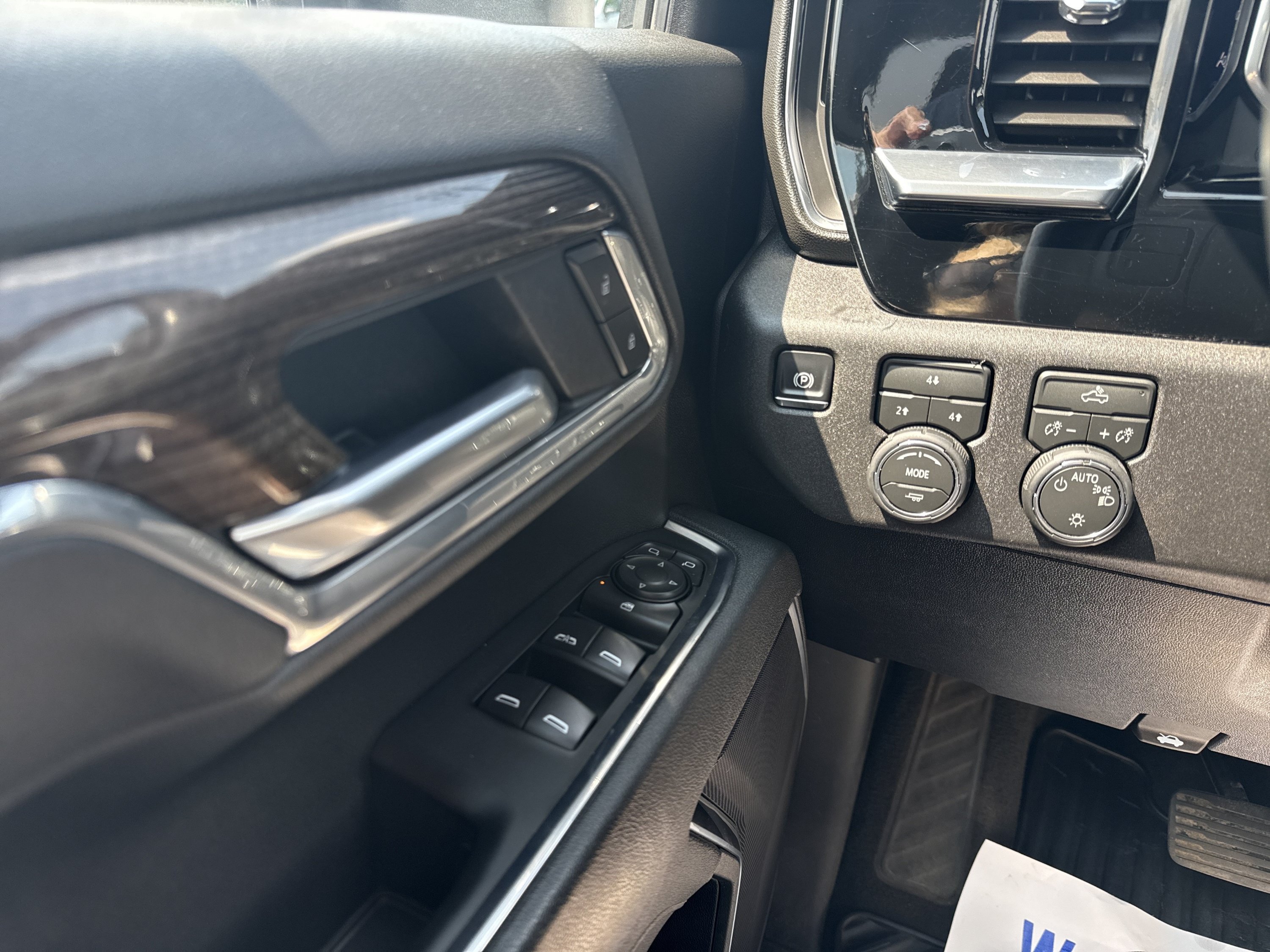 Used 2026 Chevrolet Silverado 2500 LT AWD/4WD image 11