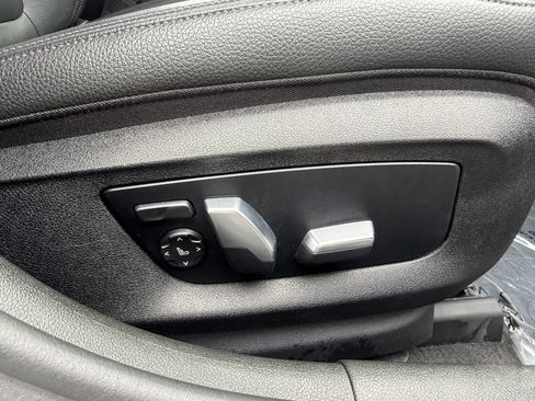 Used 2019 BMW 530i w/ Convenience Package RWD image 50