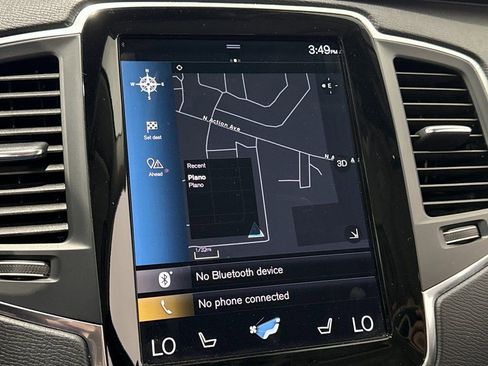 Used 2022 Volvo XC90 T5 Momentum image 3