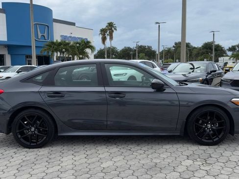 Used 2024 Honda Civic Sport image 12