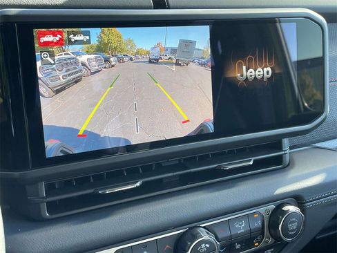 New 2025 Jeep Gladiator Rubicon image 19