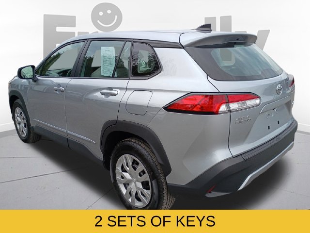 Used 2025 Toyota Corolla Cross L AWD/4WD image 7