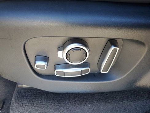 Used 2019 Land Rover Range Rover Sport HSE Dynamic image 11