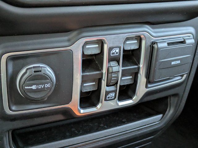 Used 2023 Jeep Gladiator Sport AWD/4WD image 22