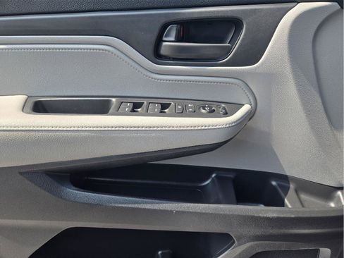 Used 2019 Honda Odyssey EX image 21