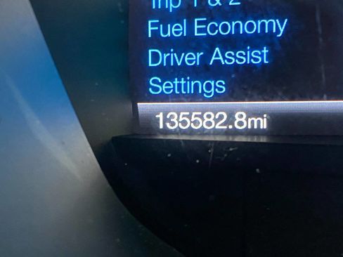 Used 2020 Ford Fusion SE FWD image 18